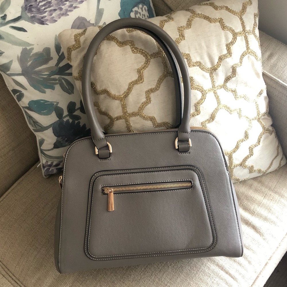 👜 [Target] Grey MultiPocket Purse